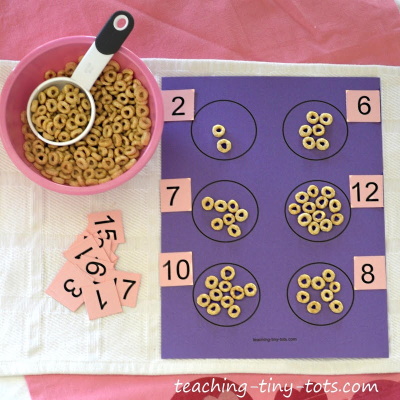 Toddler Math: Hands On Counting Activity With Cheerios and Free Printable