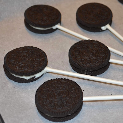 lollipop sticks in Oreos