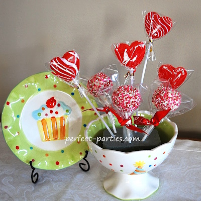 Cute cake pops with sprinkles for kids parties.