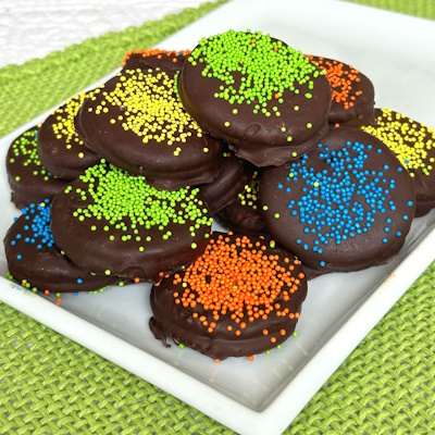 Chocolate Covered Ritz Crackers with Peanut Butter