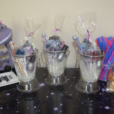 cute pails for holding party favors