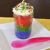 rainbow-cake-in-a-jar